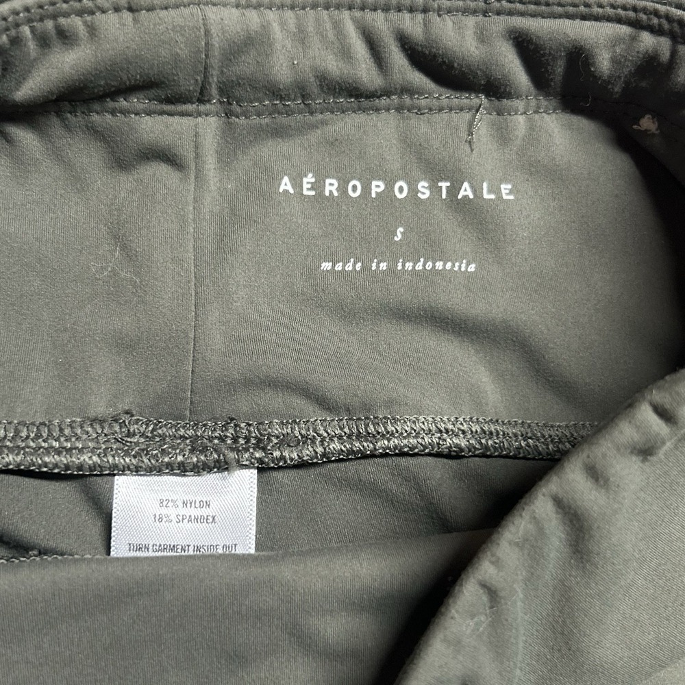 Aeropostale Green Leggings Women's Size Small EUC Solid Women - Picture 3 of 8